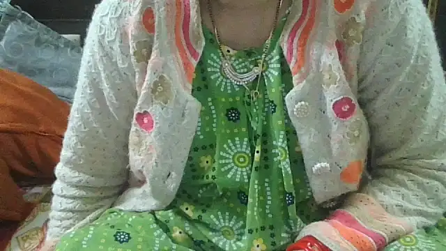 Snapshot of couplesuni chatting on 3, 2, 2026 couplesuni online show from 3, 2, 2026