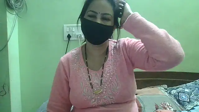 Snapshot of couplesuni chatting on 13, 2, 2026 couplesuni online show from 13, 2, 2026