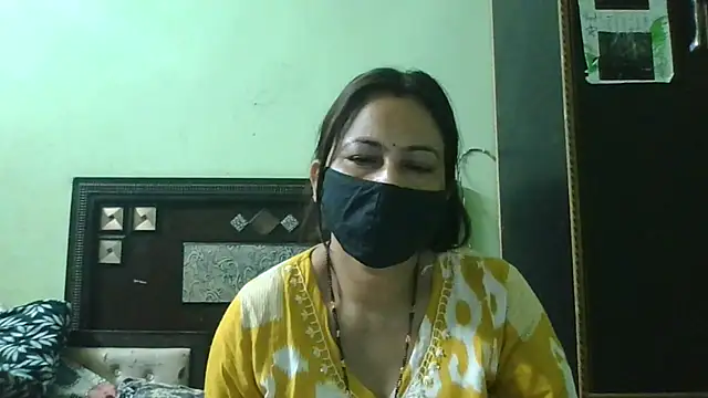 Snapshot of couplesuni chatting on 24, 2, 2026 couplesuni online show from 24, 2, 2026