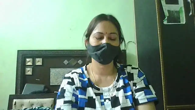 Snapshot of couplesuni chatting on 30, 3, 2026 couplesuni online show from 30, 3, 2026