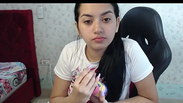 kayla k18 online show from 8, 10, 2025