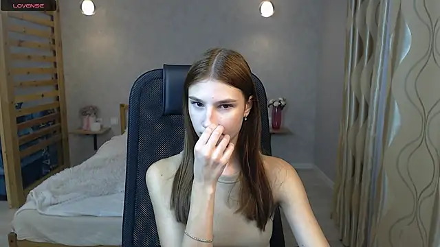 AnaHoney online show from 2, 10, 2025