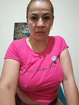 Snapshot of Zaralu_ chatting on 8, 8, 2026 Zaralu online show from 8, 8, 2026