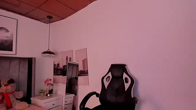 Alaia Cute online show from 10, 12, 2024