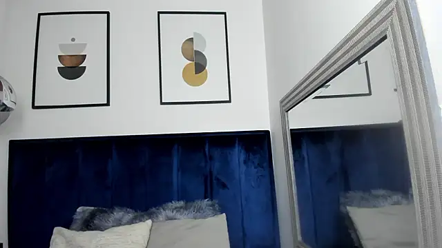 Alaia Cute online show from 4, 2, 2026