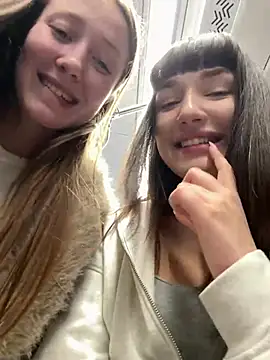 Snapshot of Sophie_Avory chatting on 5, 3, 2025 Sophie Avory online show from 5, 3, 2025