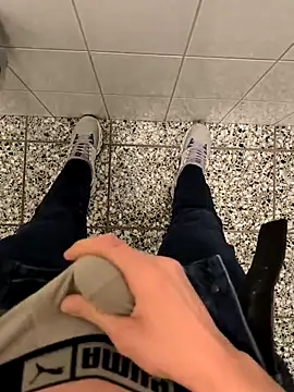 geilehecke1 online show from 24, 1, 2025