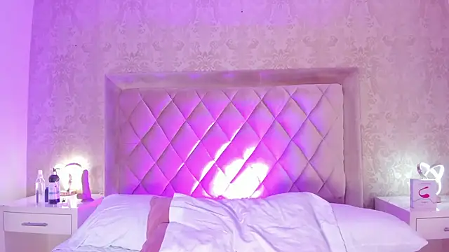 LiaFlowers online show from 21, 1, 2025