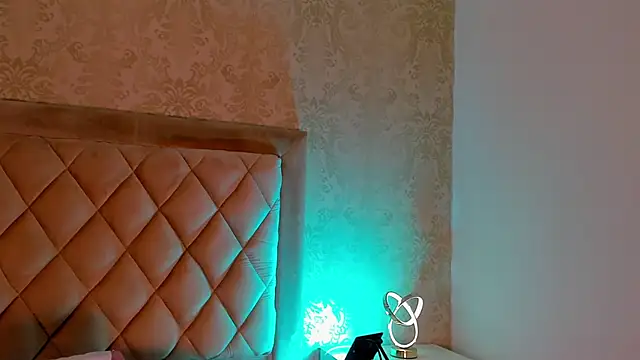 LiaFlowers online show from 22, 1, 2025