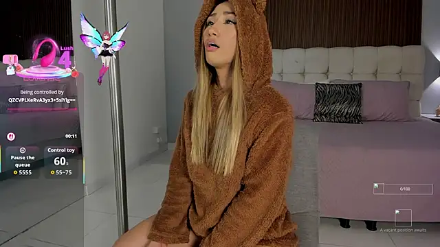 Emma23   online show from 12, 10, 2025