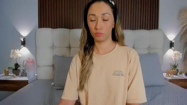 Emma23   online show from 6, 5, 2026