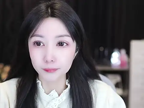 Nuyoah-77 online show from 19, 12, 2025