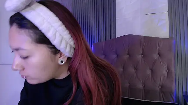 Mia Rinn online show from 5, 11, 2025