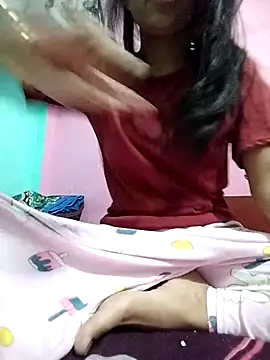 Hotty-Divya online show from 9, 11, 2025