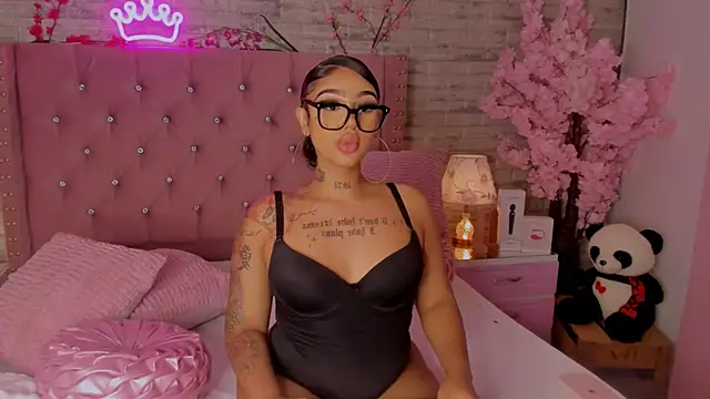 Mia Jansen online show from 28, 9, 2025