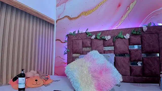 melody paris online show from 7, 3, 2025