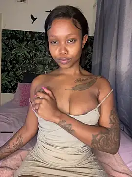 Snapshot of InkLady444 chatting on 14, 1, 2025 InkLady444 online show from 14, 1, 2025