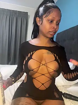 Snapshot of InkLady444 chatting on 24, 9, 2025 InkLady444 online show from 24, 9, 2025