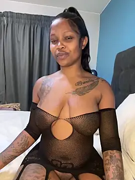 Snapshot of InkLady444 chatting on 26, 9, 2025 InkLady444 online show from 26, 9, 2025