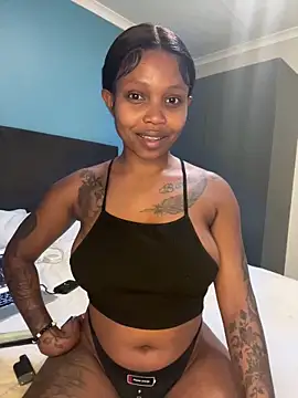 Snapshot of InkLady444 chatting on 17, 10, 2025 InkLady444 online show from 17, 10, 2025