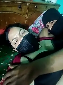 Lustyful Couple online show from 23, 1, 2025