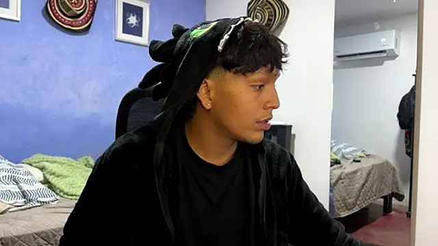 Xander bonnet1 online show from 6, 1, 2026