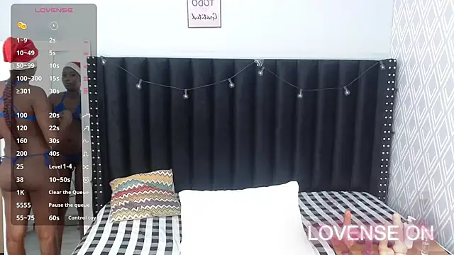 Snapshot of petitelittleebony chatting on 25, 12, 2024 petitelittleebony online show from 25, 12, 2024