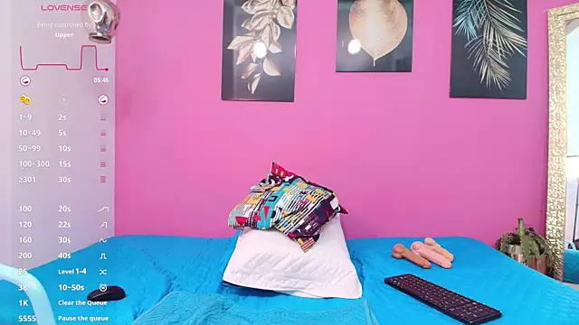 Snapshot of petitelittleebony chatting on 20, 1, 2025 petitelittleebony online show from 20, 1, 2025