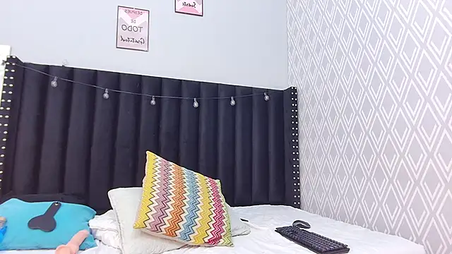 Snapshot of petitelittleebony chatting on 12, 2, 2025 petitelittleebony online show from 12, 2, 2025