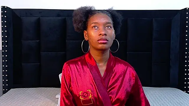 Snapshot of petitelittleebony chatting on 26, 6, 2026 petitelittleebony online show from 26, 6, 2026
