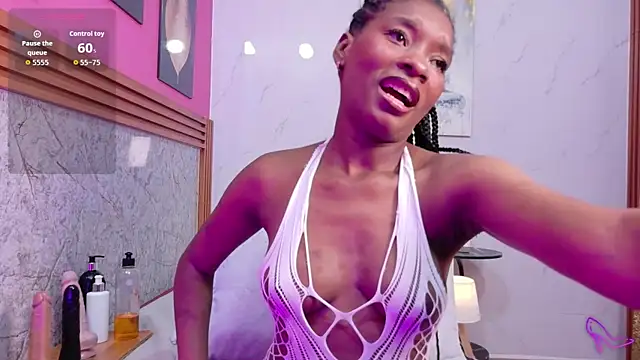 Snapshot of petitelittleebony chatting on 1, 8, 2026 petitelittleebony online show from 1, 8, 2026