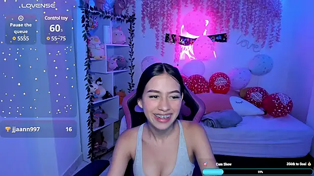 Snapshot of cat_kitty18_ chatting on 31, 1, 2025 cat kitty18 online show from 31, 1, 2025