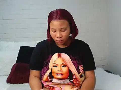 Snapshot of DrippinCaramelCutie chatting on 1, 3, 2025 DrippinCaramelCutie online show from 1, 3, 2025