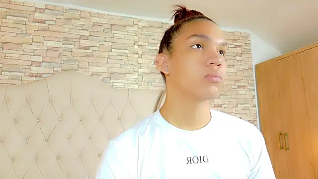 Sara-Smith- online show from 21, 7, 2026