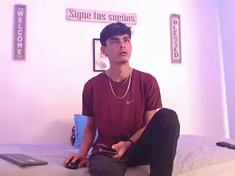 Snapshot of harrytomson_1 chatting on 26, 12, 2024 harrytomson 1 online show from 26, 12, 2024