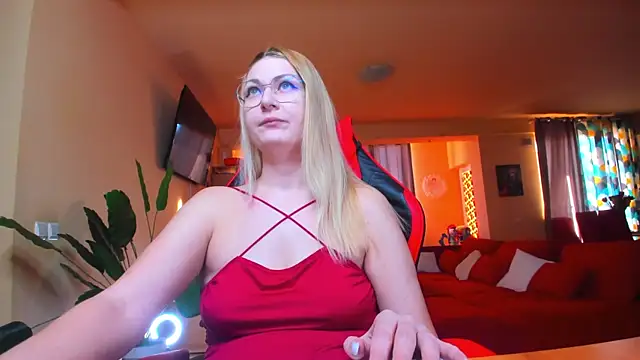 Snapshot of sugar_mayy chatting on 10, 3, 2025 sugar mayy online show from 10, 3, 2025