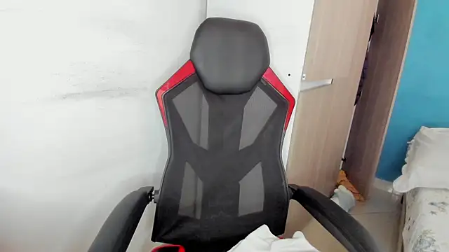 Snapshot of AndresChuboi chatting on 20, 12, 2025 AndresChuboi online show from 20, 12, 2025