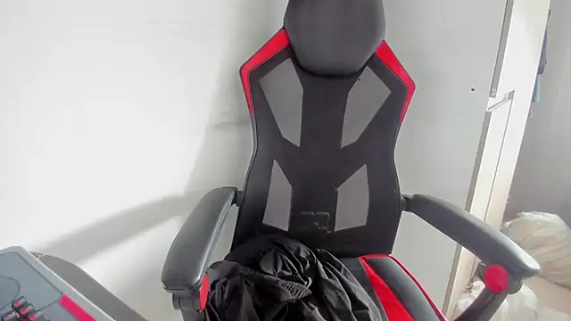 Snapshot of AndresChuboi chatting on 8, 2, 2026 AndresChuboi online show from 8, 2, 2026