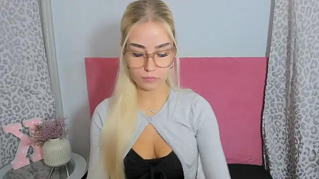 KristyHoney online show from 15, 11, 2025