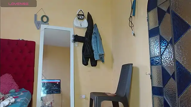 cristinamontiel online show from 2, 3, 2025