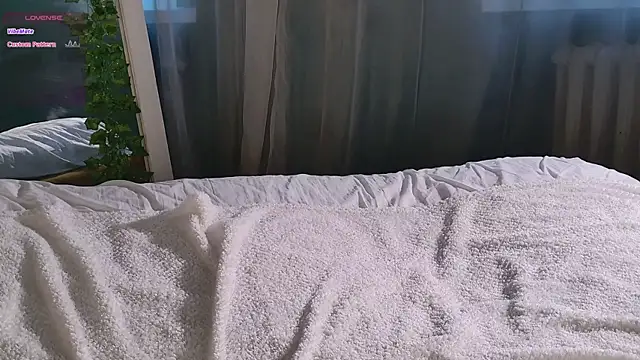 SunnyRisha online show from 28, 9, 2025