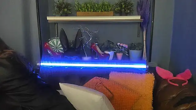 JesiaFoxi online show from 25, 2, 2025