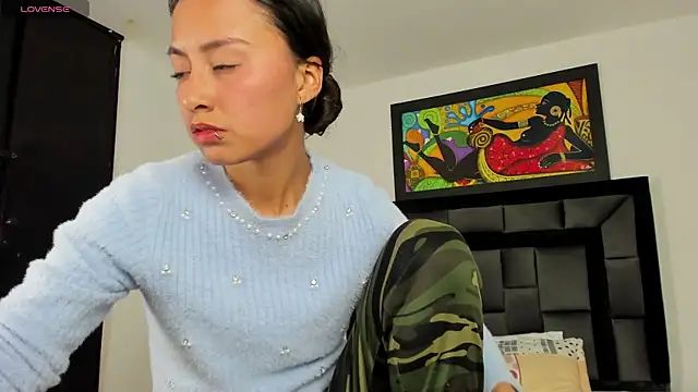 tatiana valencia online show from 4, 2, 2025