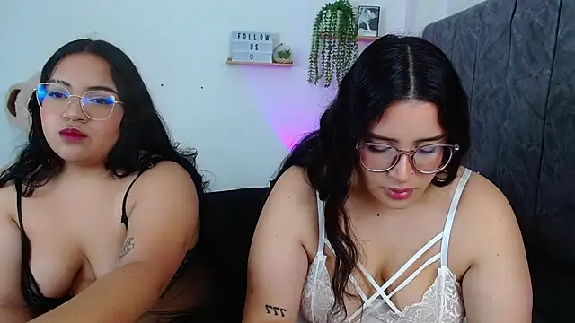 Snapshot of maddie-and-chelsea- chatting on 8, 2, 2025 maddie-and-chelsea- online show from 8, 2, 2025