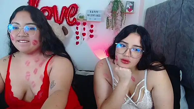 Snapshot of maddie-and-chelsea- chatting on 13, 2, 2025 maddie-and-chelsea- online show from 13, 2, 2025