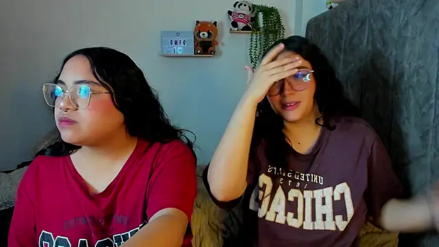 Snapshot of maddie-and-chelsea- chatting on 10, 1, 2026 maddie-and-chelsea- online show from 10, 1, 2026