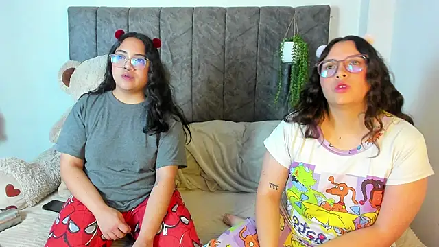 Snapshot of maddie-and-chelsea- chatting on 18, 2, 2026 maddie-and-chelsea- online show from 18, 2, 2026