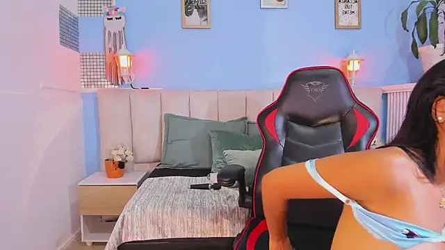 lyzzi smith01 online show from 3, 1, 2025