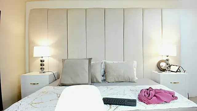 lyzzi smith01 online show from 25, 2, 2025