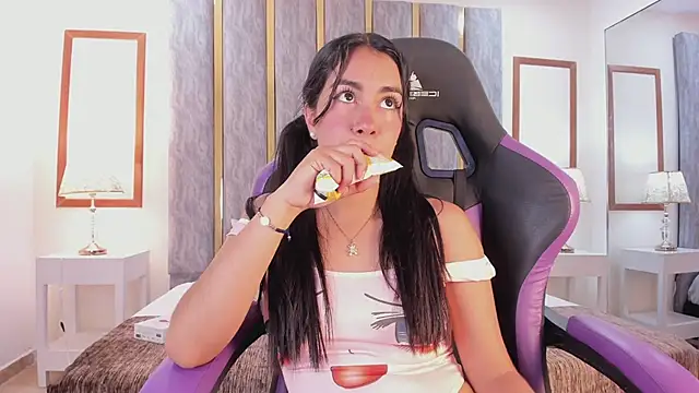 lyzzi smith01 online show from 12, 3, 2025